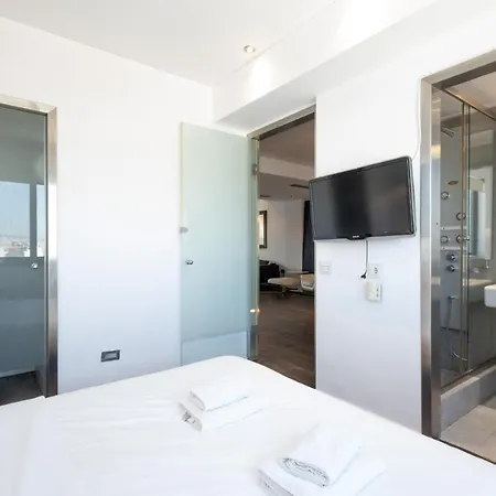 Apartment Luxury Industrial Style In Gazi Square *
